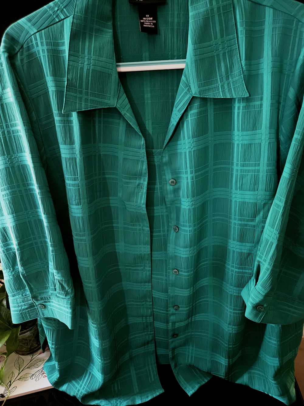 Maggie Barnes Kelly Green Textured Button-Down Shirt